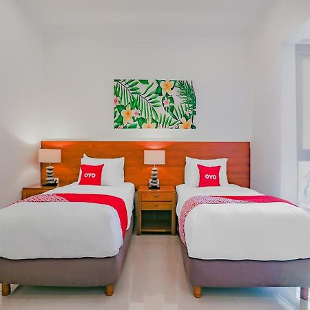 Oyo 3980 Lestari Residence 塞米亚克 外观 照片