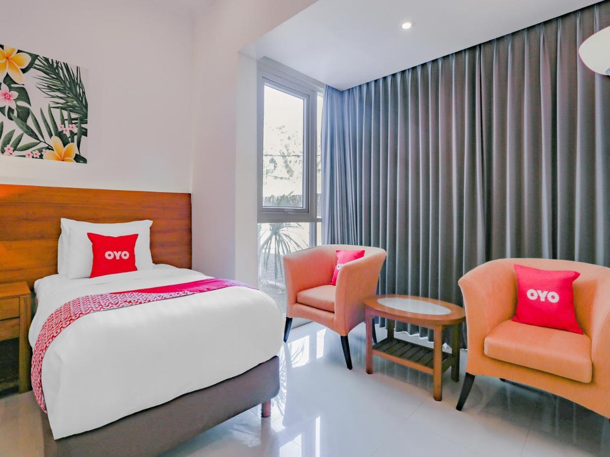 Oyo 3980 Lestari Residence 塞米亚克 外观 照片