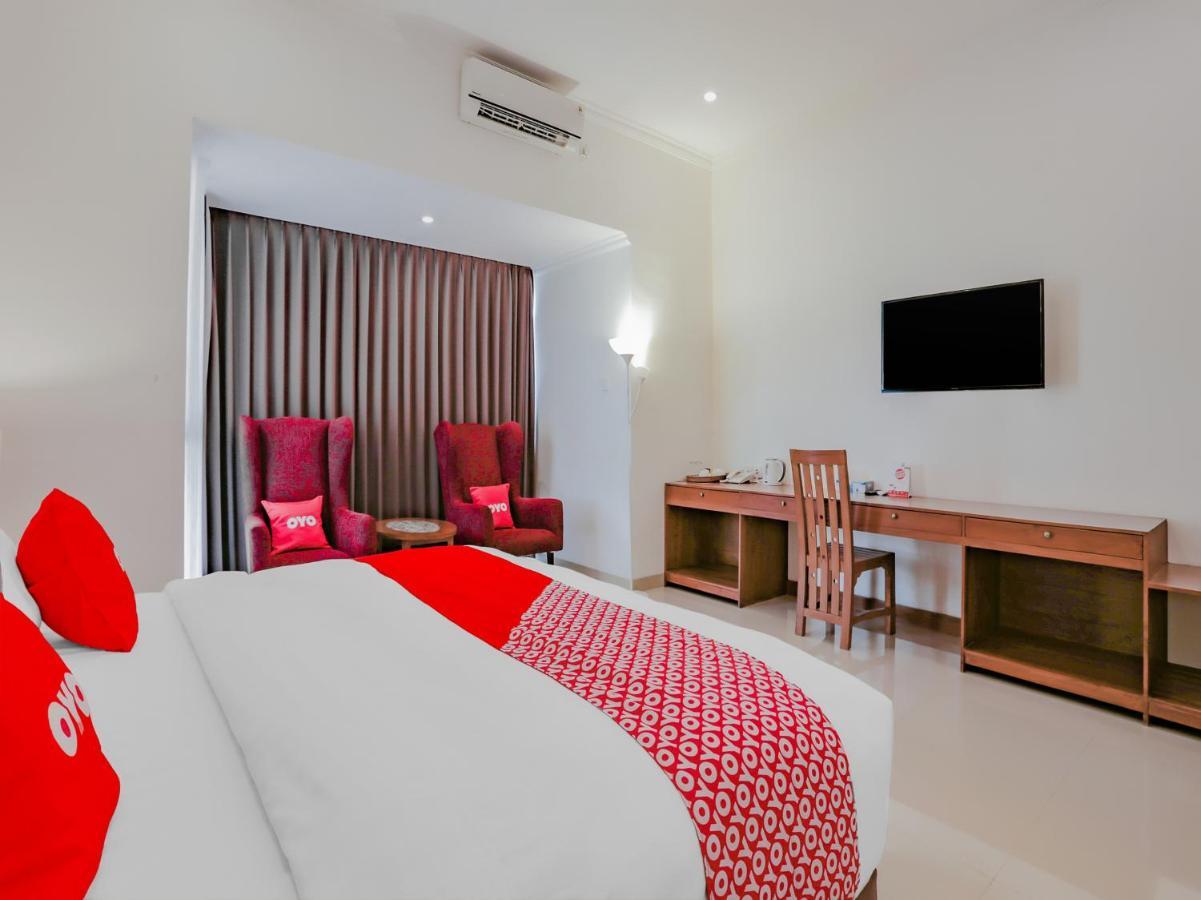 Oyo 3980 Lestari Residence 塞米亚克 外观 照片