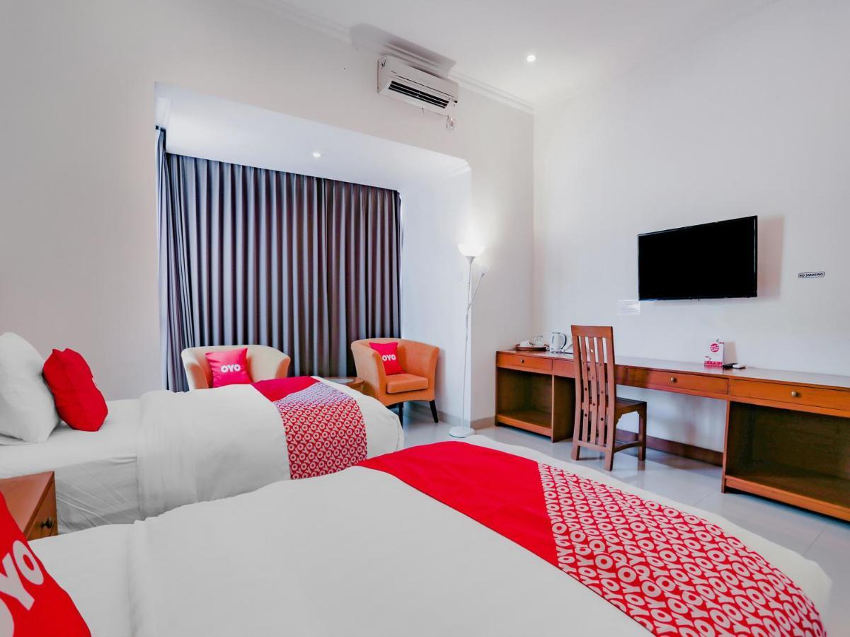 Oyo 3980 Lestari Residence 塞米亚克 外观 照片