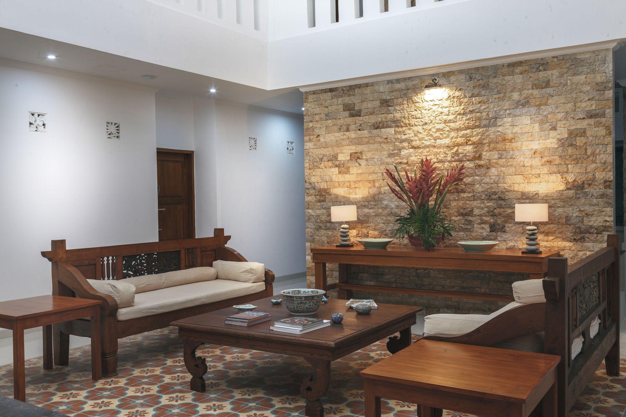 Oyo 3980 Lestari Residence 塞米亚克 外观 照片